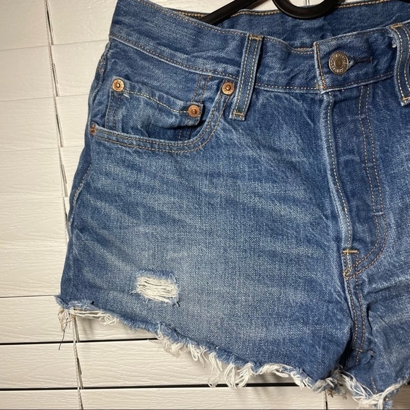 levi’s 501 Distressed Denim Shorts size 27 - Picture 4 of 10